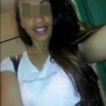 Fille tr&egrave;s open adorerait sucer une pine bien longue &agrave; Basse-Goulaine