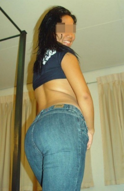 Fille libérée qui a envie de se faire enculer à Basse-Goulaine