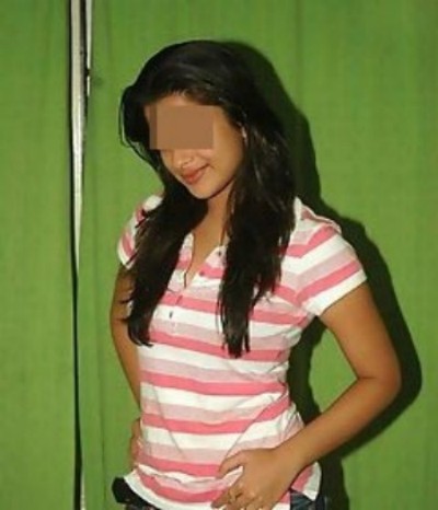 Fille cochonne avec des beaux seins à Nantes Fille cochonne avec des beaux seins à Nantes