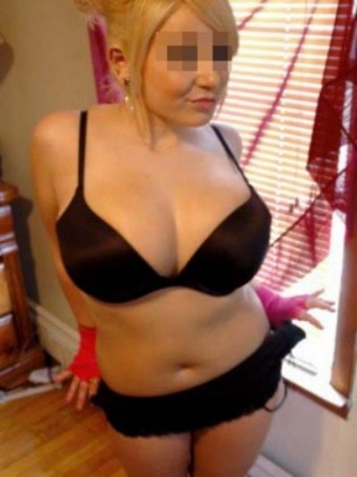 Je cherche un bon coup de Nantes pour une sodomie violente Je cherche un bon coup de Nantes pour une sodomie violente