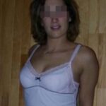 Belle fille veut se faire prendre par derri&egrave;re &agrave; Treilli&egrave;res