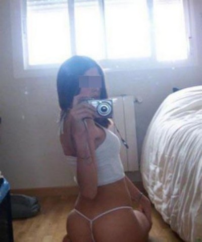 Femme sexy recherchant un homme mûr à Orvault