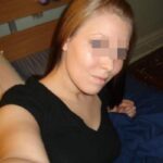 Belle fille chaude qui adore la baise anale