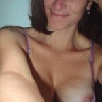 Cochonne qui désirerait une queue bien épaisse à sucer à Nantes Cochonne qui désirerait une queue bien épaisse à sucer à Nantes