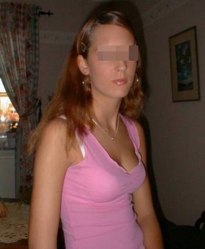 Coquine désirant se faire baiser à Carquefou