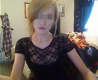 Bonne pompeuse a envie de sucer une très grosse queue sur Vertou