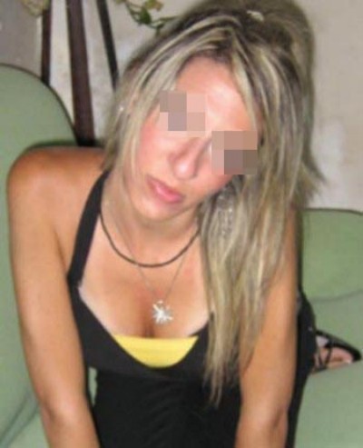 Petite salope de Nantes pour un mec Petite salope de Nantes pour un mec