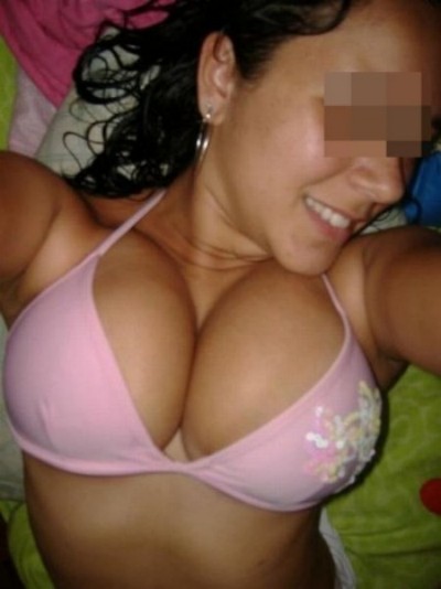 Vraie cochonne veut une jolie queue à lécher à Saint-Sébastien-sur-Loire Vraie cochonne veut une jolie queue à lécher à Saint-Sébastien-sur-Loire