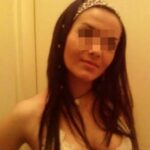 Jolie coquine pour une pipe sans capote de Treilli&egrave;res