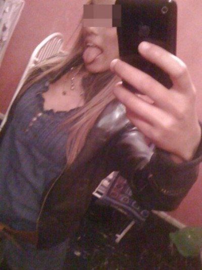 Petite gloutonne sur Vertou pour une relation sexuelle Petite gloutonne sur Vertou pour une relation sexuelle