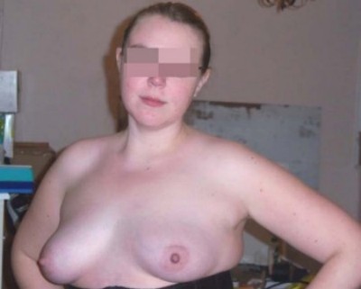 Jolie femme libertine sur Nantes qui aime la pipe nature